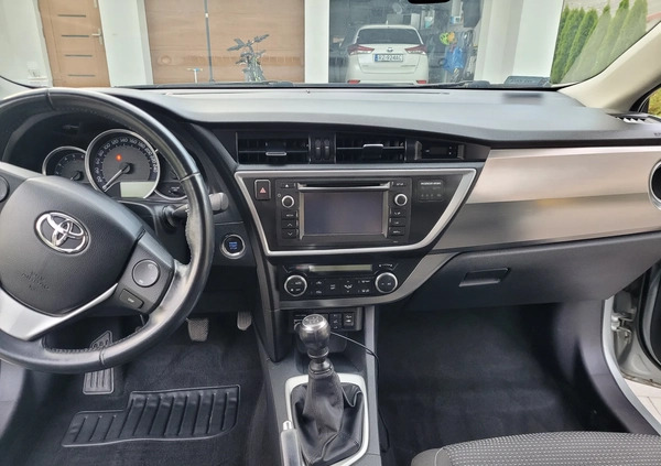 Toyota Auris cena 39900 przebieg: 179316, rok produkcji 2013 z Kamieńsk małe 79